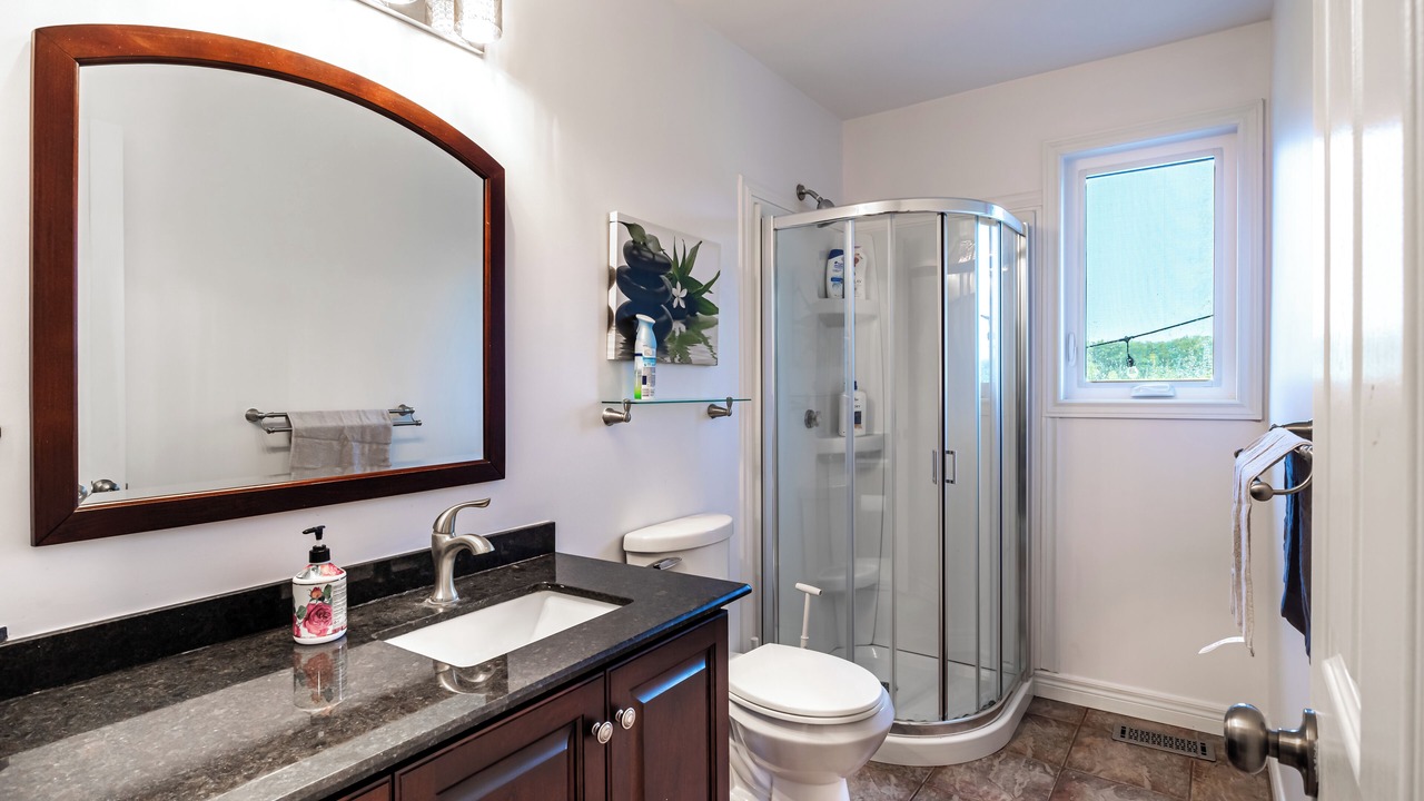 Photo of Bathroom in West Lincoln