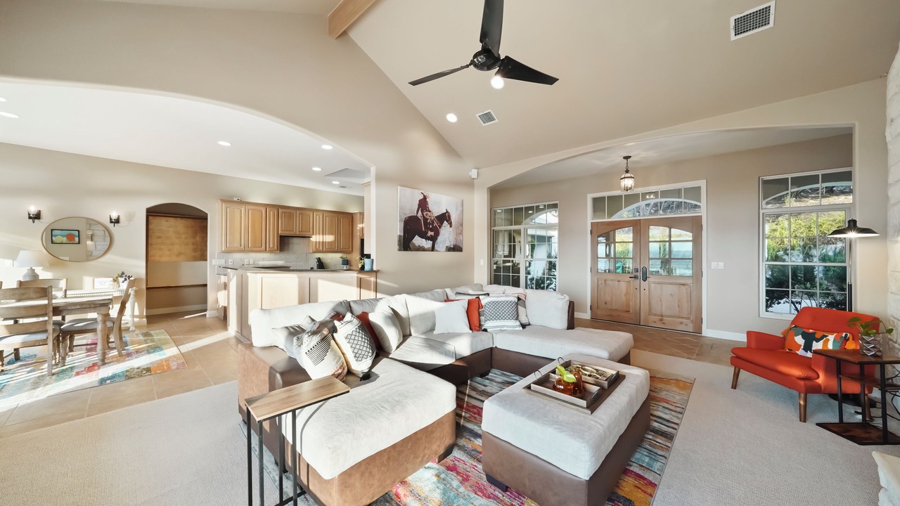 Photo of Livingroom in Lago Vista