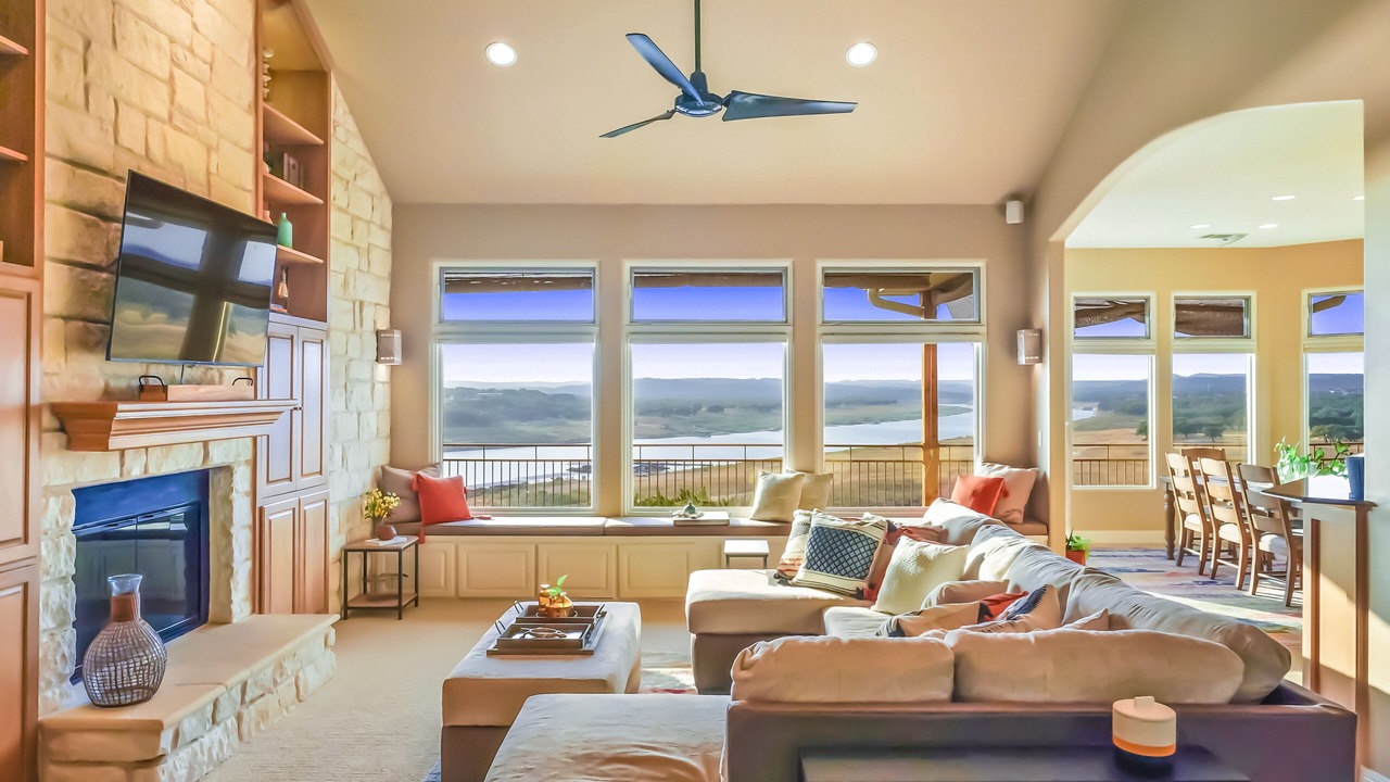 Photo of Livingroom in Lago Vista
