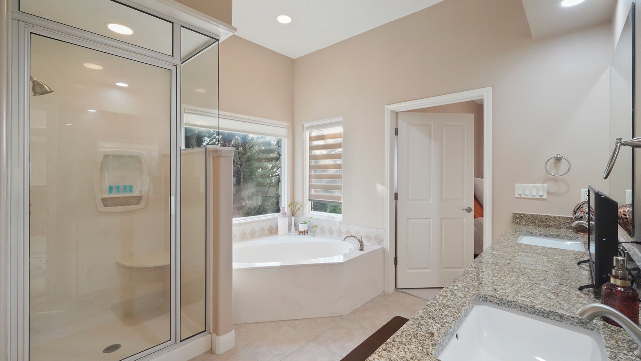 Photo of Bathroom in Lago Vista