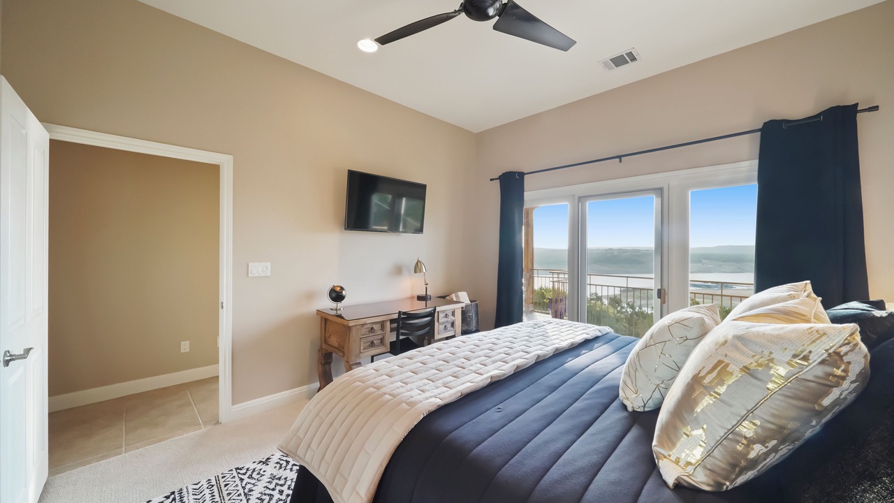 Photo of Bedroom in Lago Vista