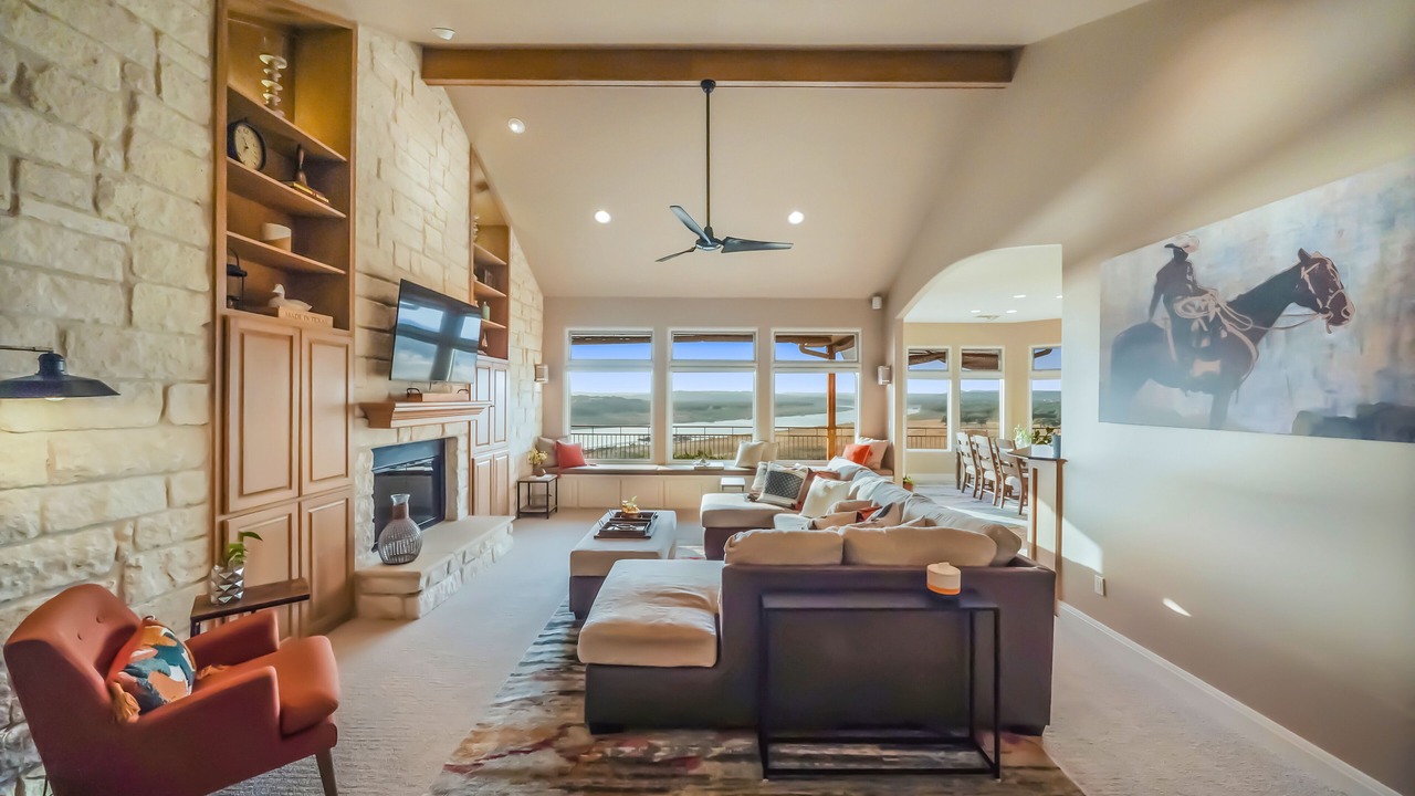 Photo of Livingroom in Lago Vista
