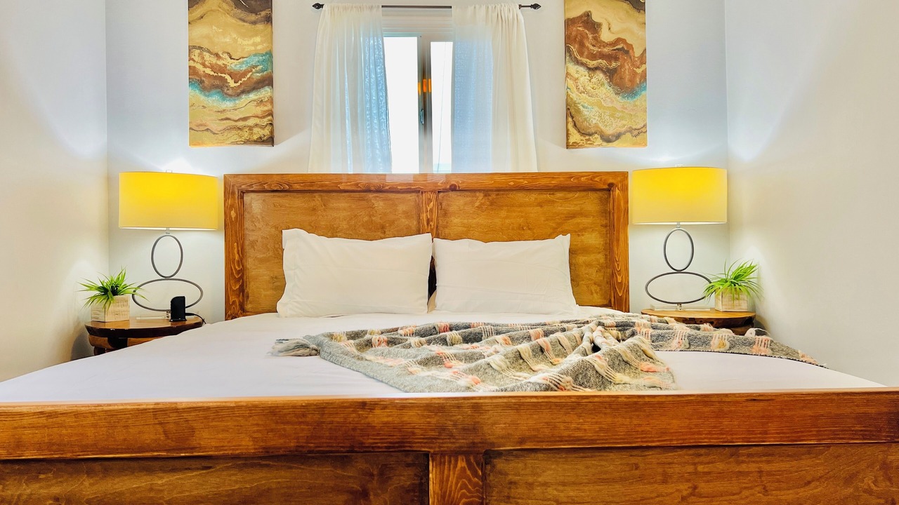 Photo of Bedroom in Midway City