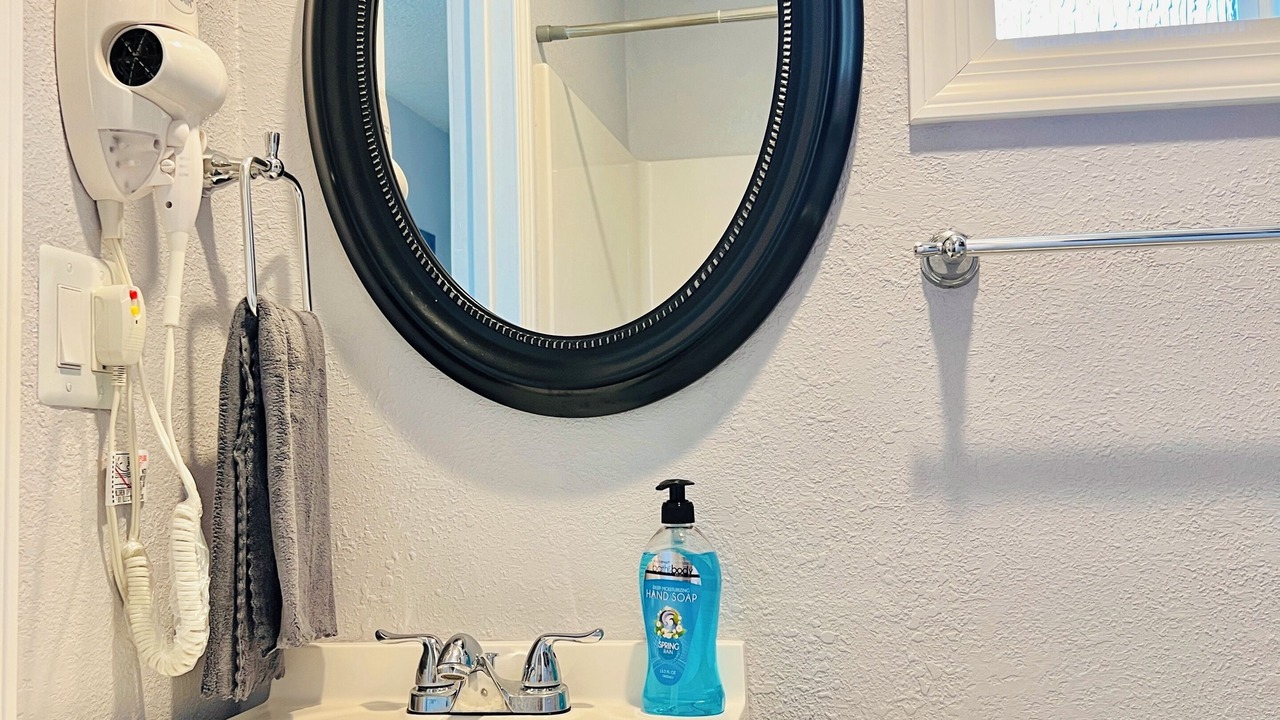 Photo of Bathroom in Midway City