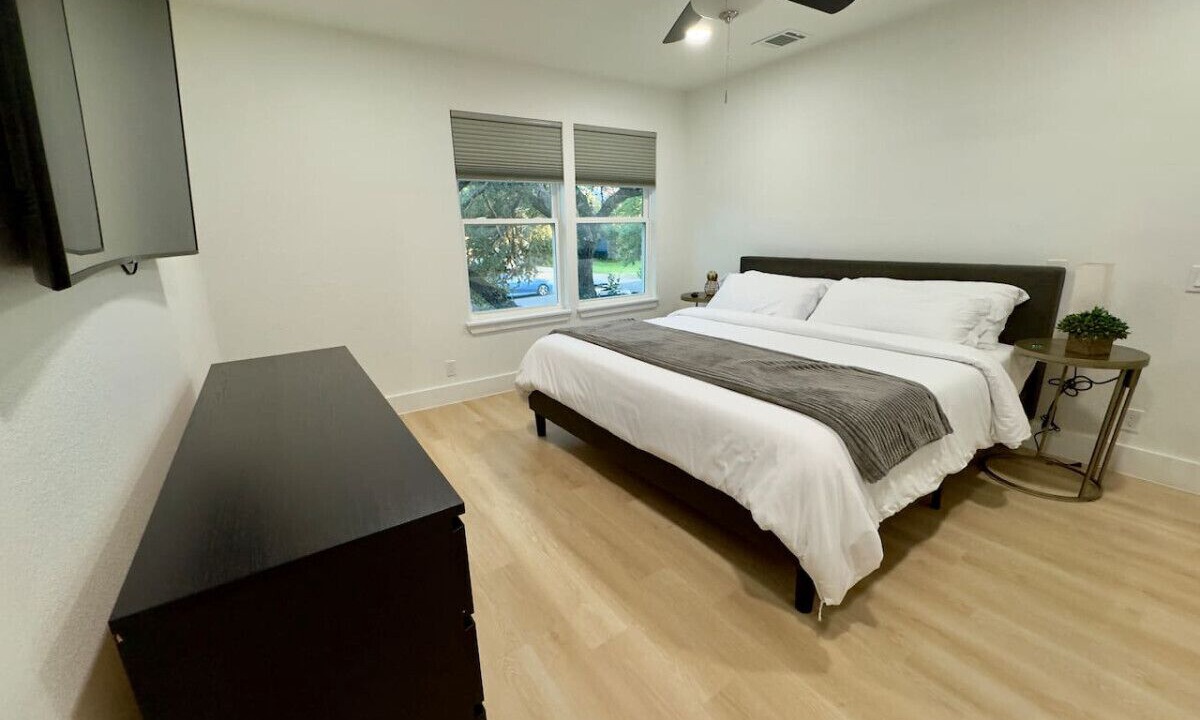 Photo of Bedroom in East Oak Hill