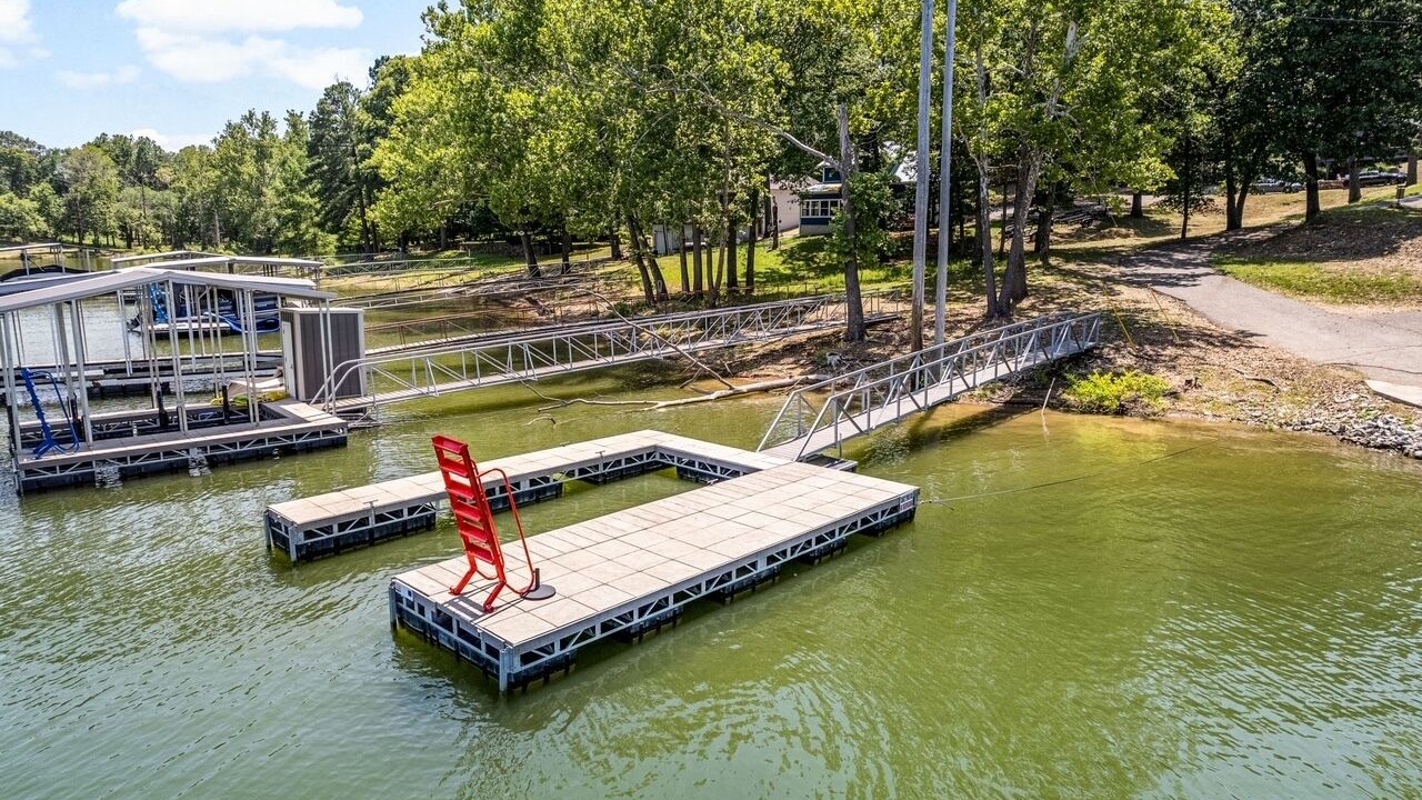 Photo of Outdoor in Grove