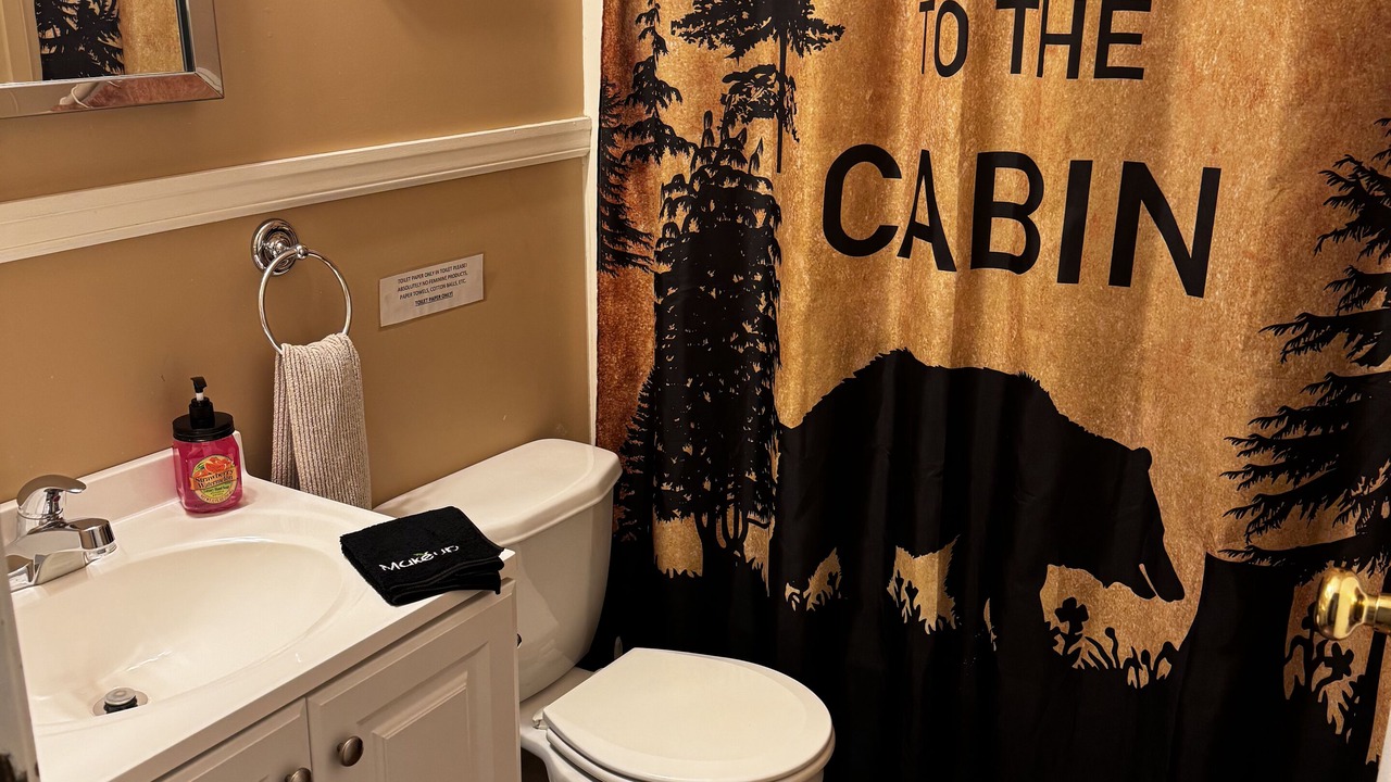 Photo of Bathroom in Ontonagon