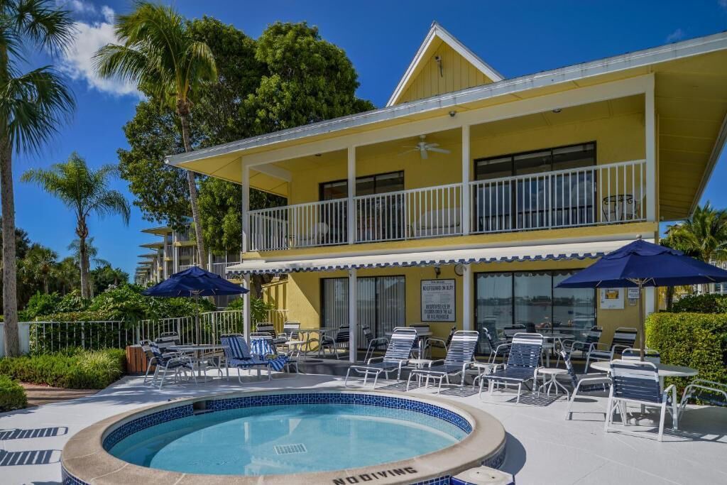 Photo of Patio Balcony in Old Naples