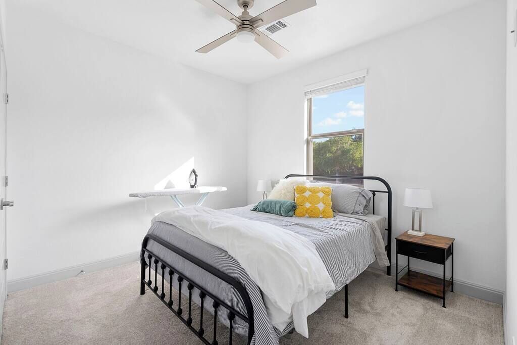 Photo of Bedroom in Point Venture