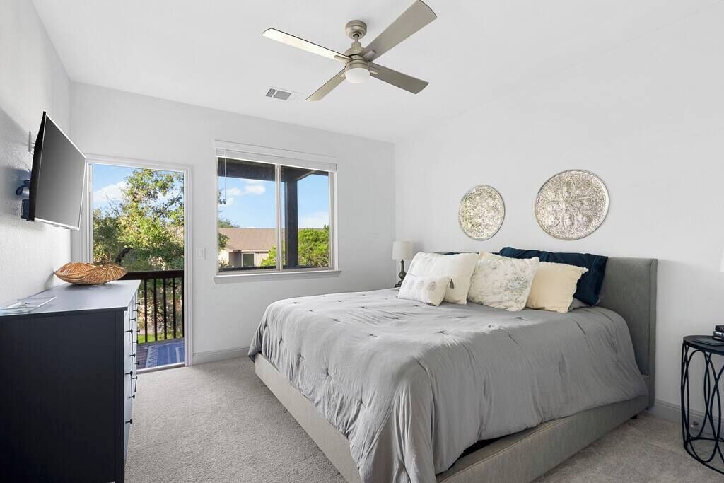 Photo of Bedroom in Point Venture