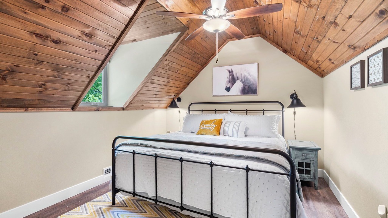 Photo of Bedroom in Branson
