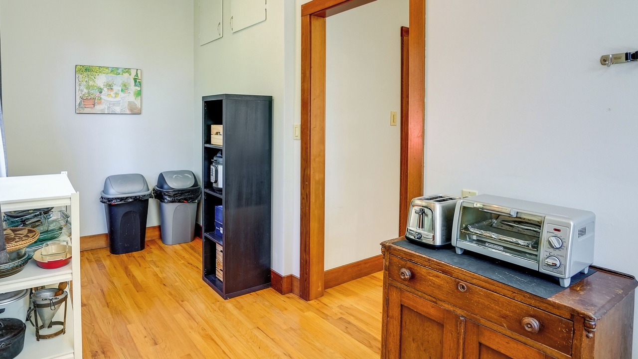 Photo of Bedroom in Elmwood
