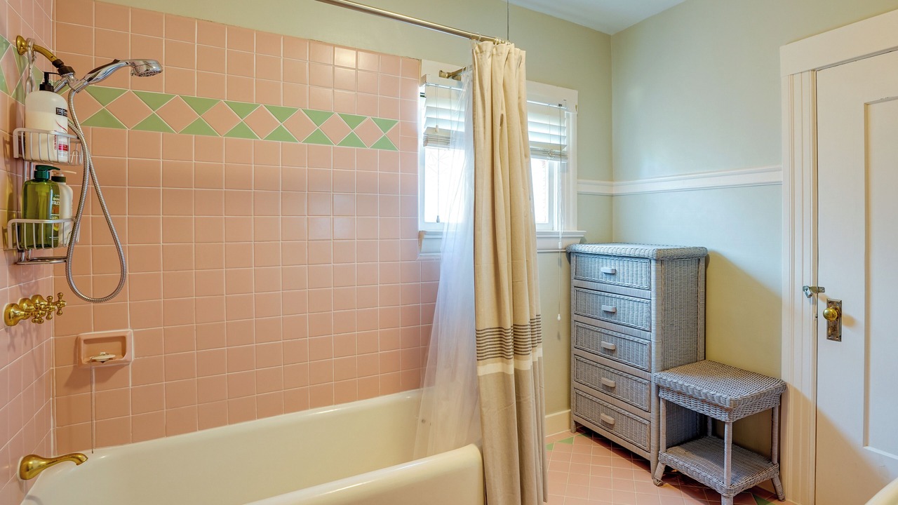 Photo of Bathroom in Elmwood