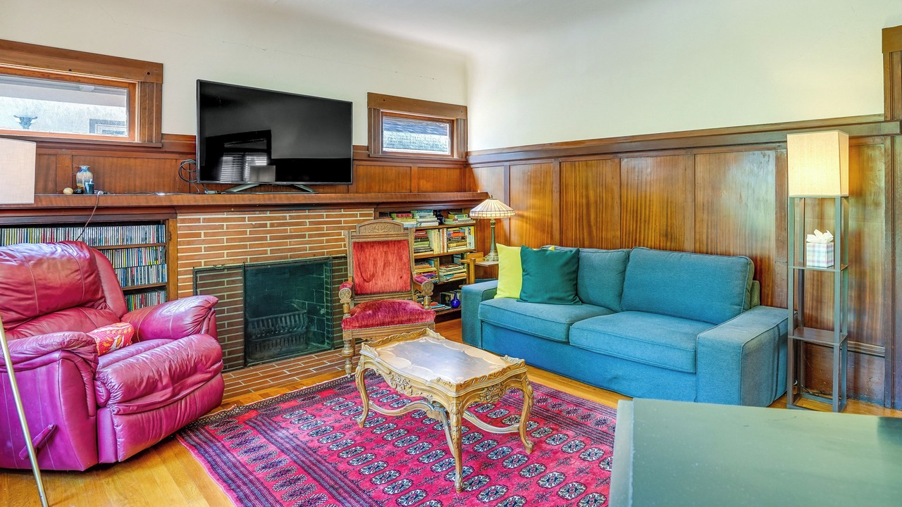 Photo of Bedroom in Elmwood