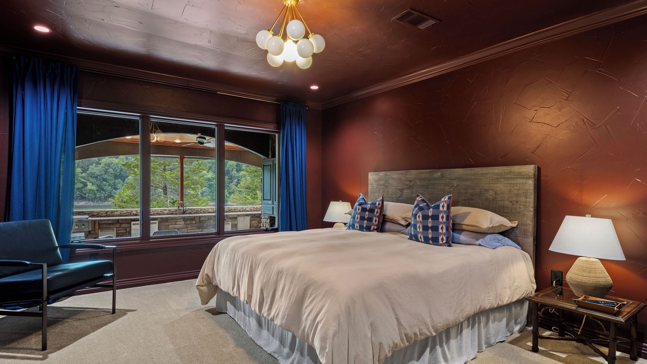Photo of Bedroom in Eureka Springs