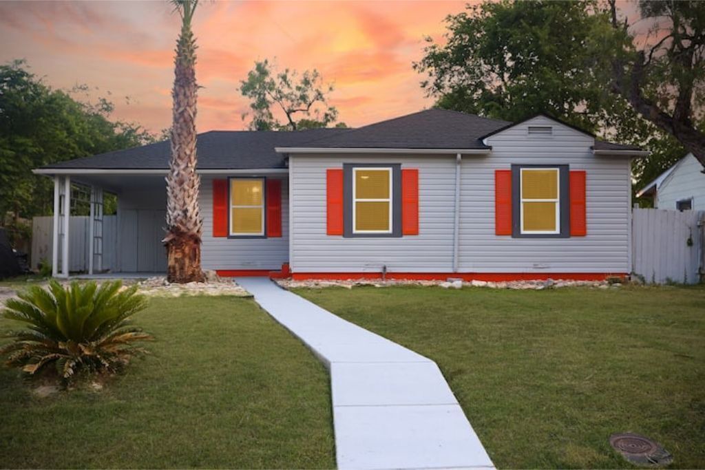 Photo of Outdoor in Northwest Los Angeles Heights