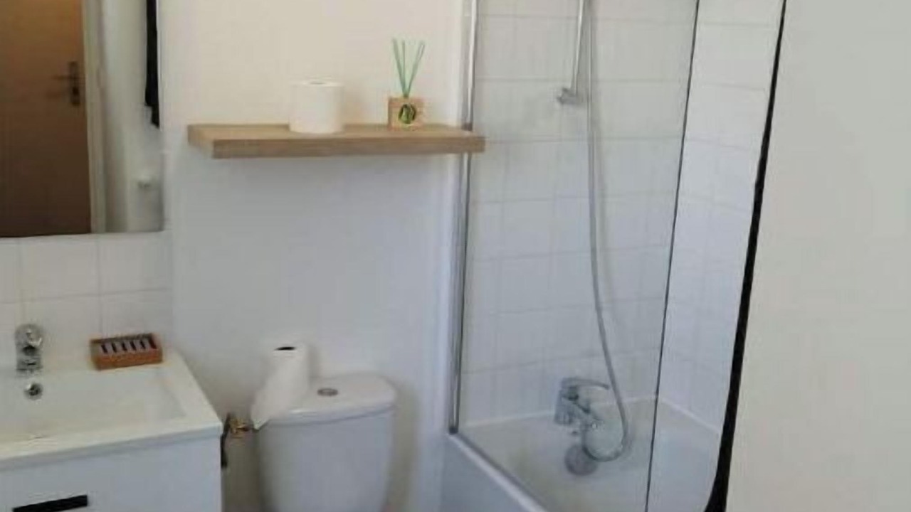 Photo of Bathroom in Yvetot