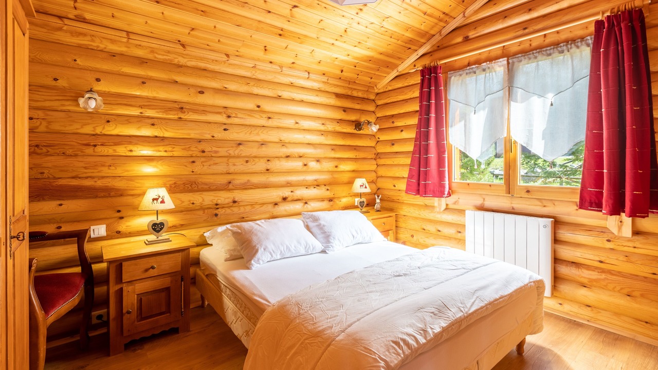 Photo of Bedroom in Pyrenees 2000