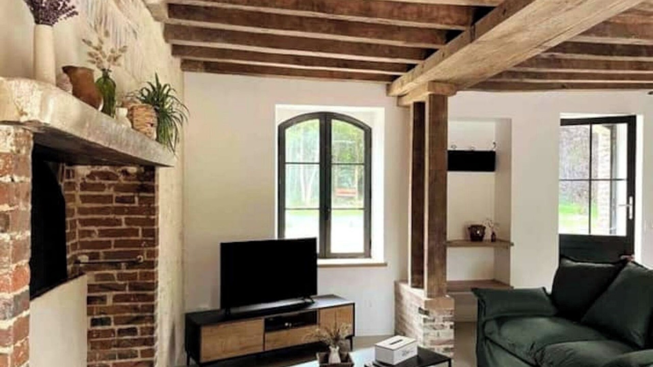 Photo of Livingroom in Saint-Jean-Pierre-Fixte