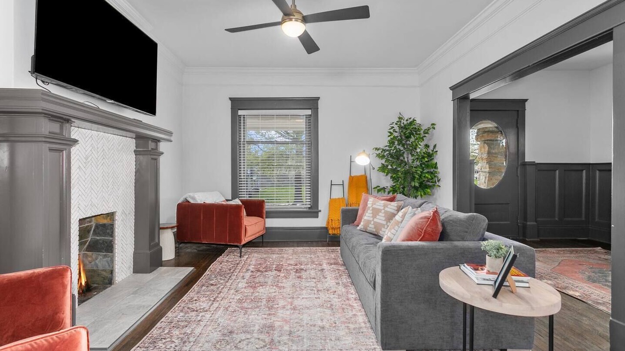 Photo of Livingroom in Hanover Place