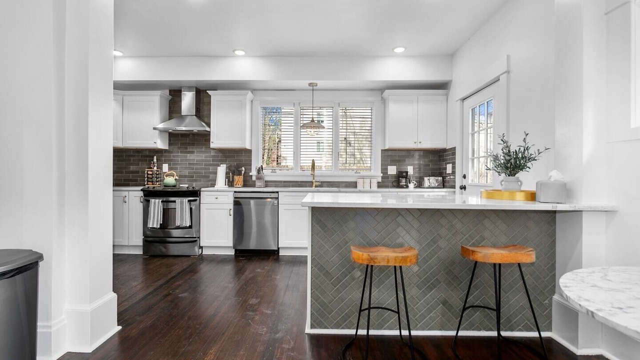 Photo of Others in Hanover Place