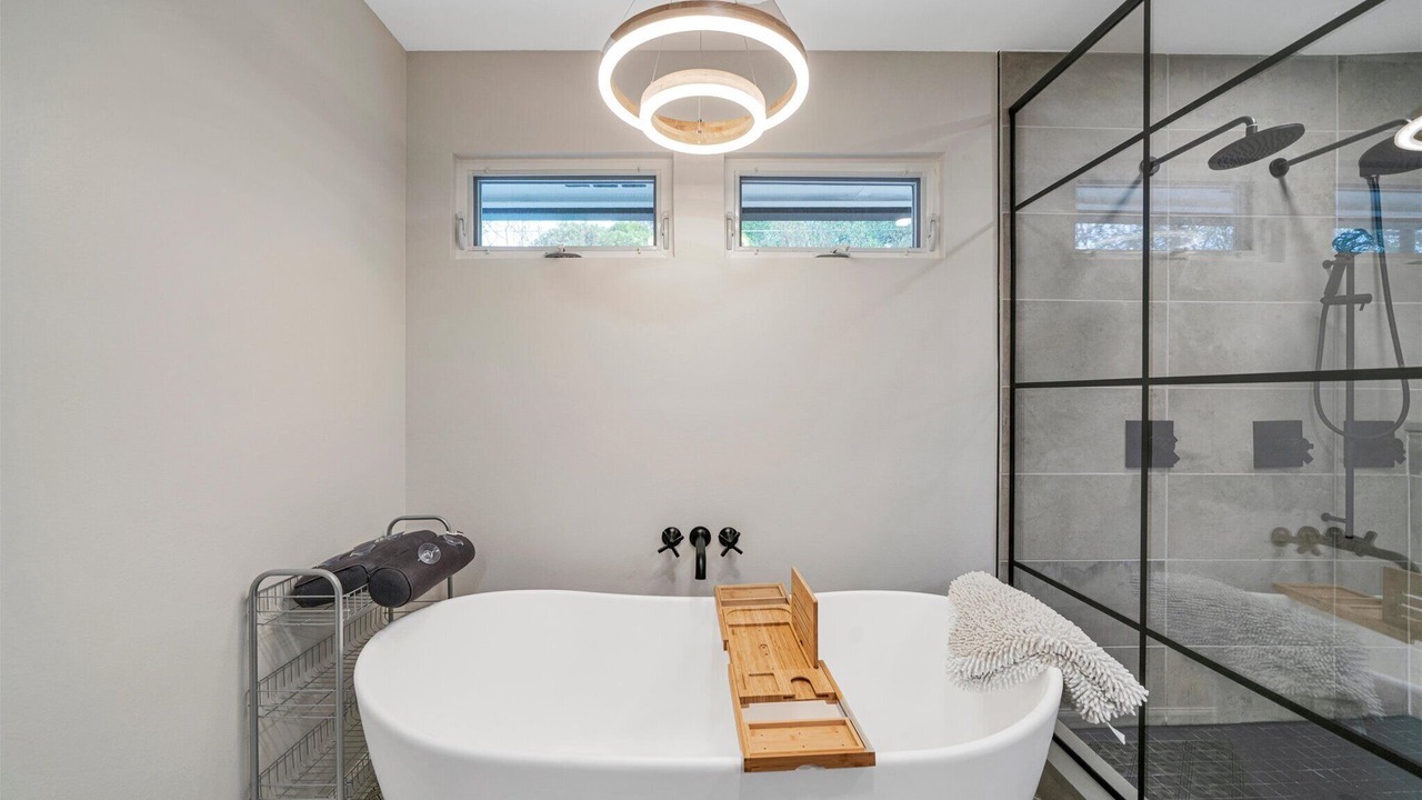 Photo of Bathroom in East Oak Hill