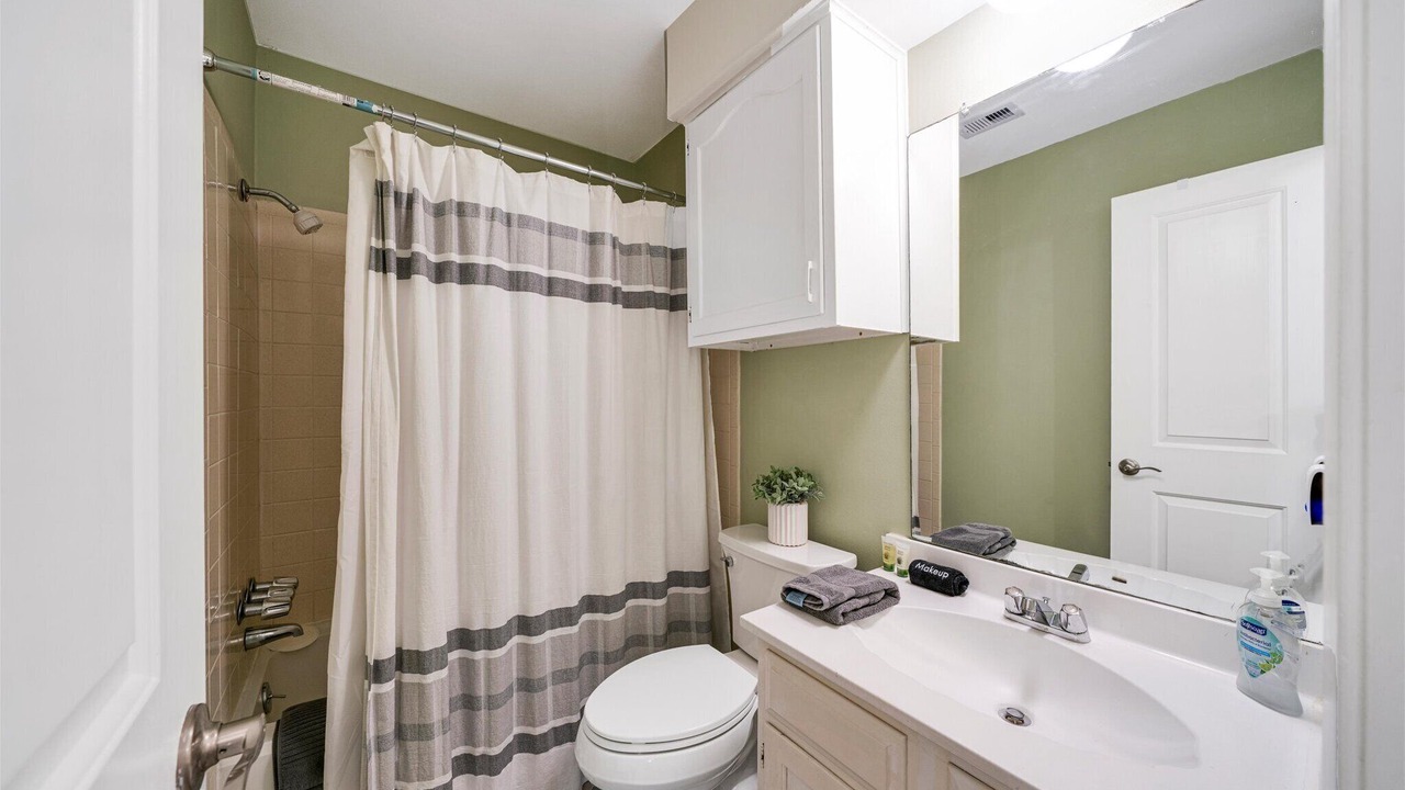Photo of Bathroom in East Oak Hill