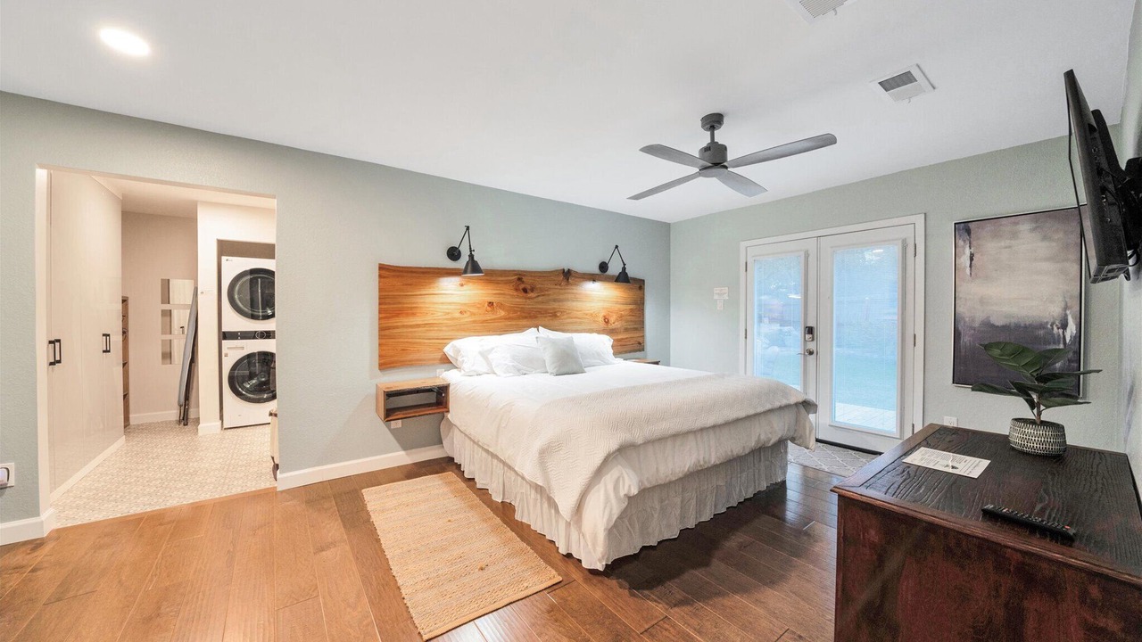 Photo of Bedroom in East Oak Hill