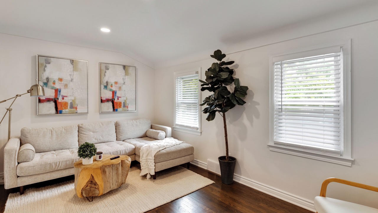 Photo of Livingroom in Oak Park