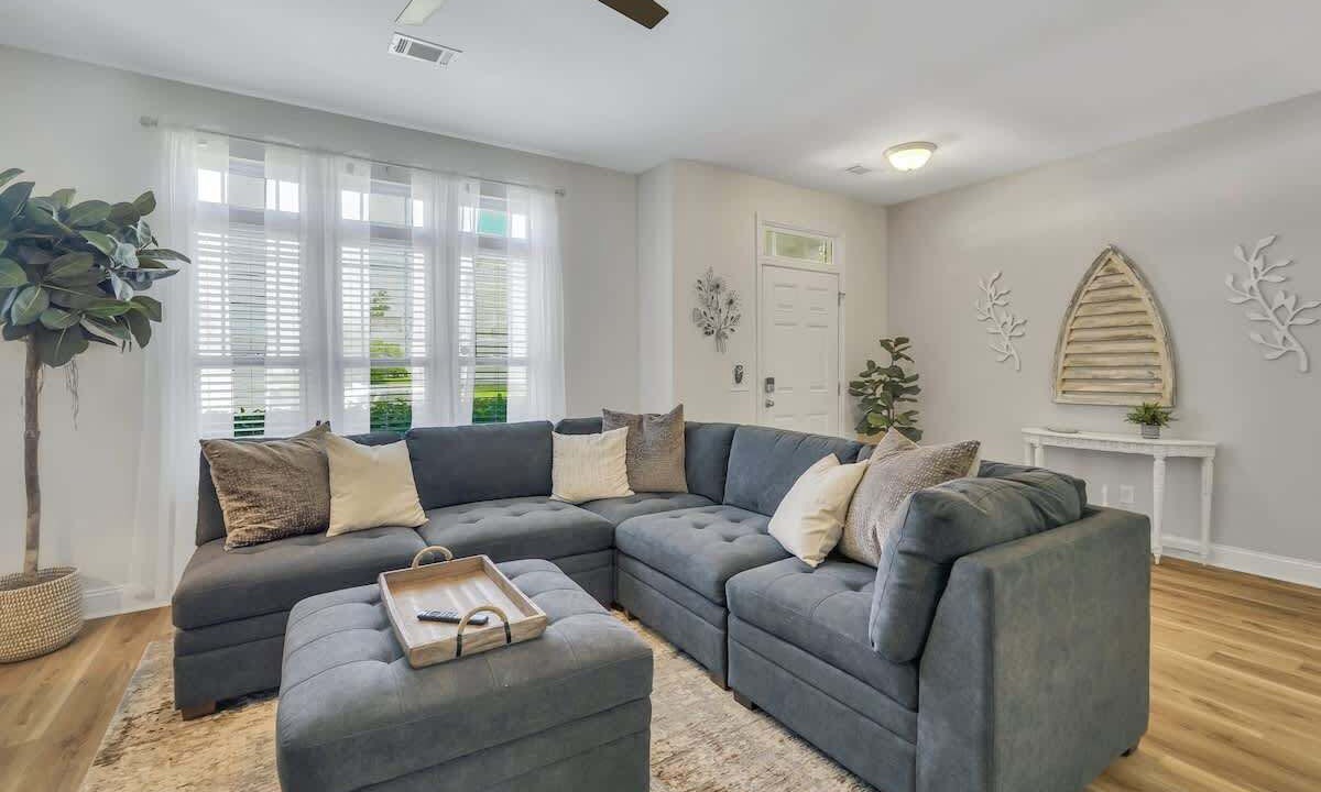 Photo of Livingroom in Port Wentworth