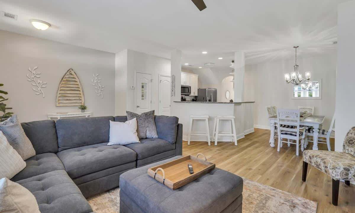 Photo of Livingroom in Port Wentworth