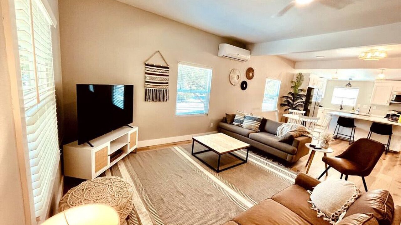 Photo of Livingroom in Chico