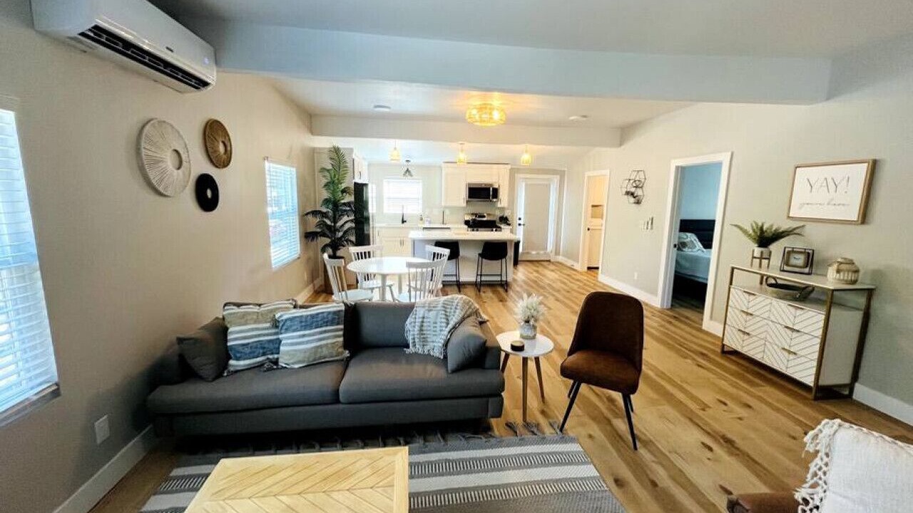 Photo of Livingroom in Chico