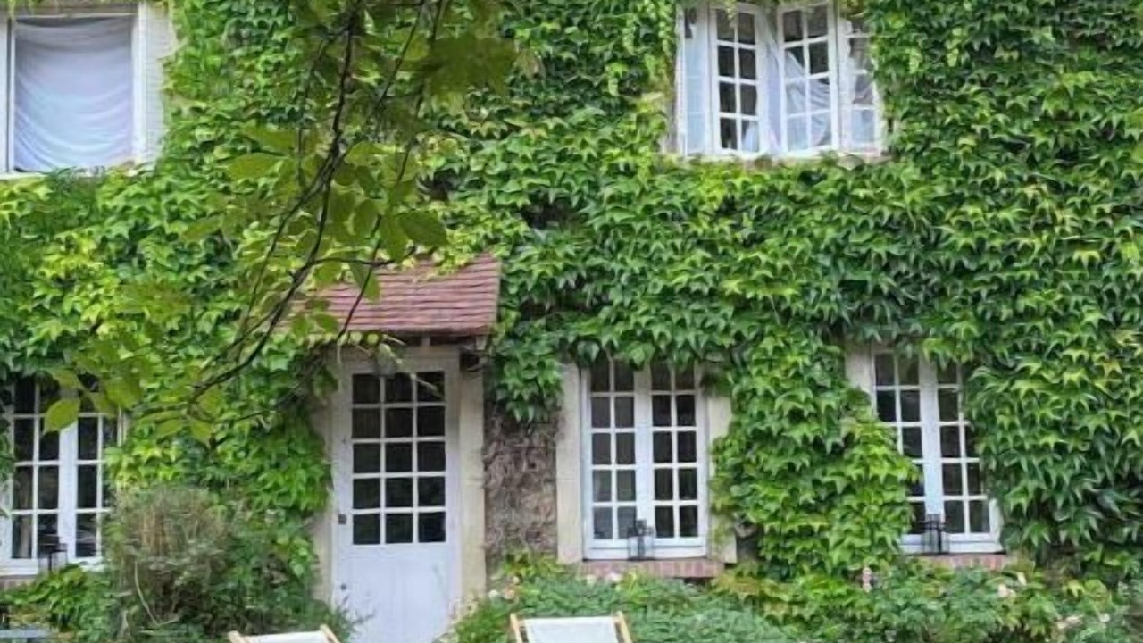 Photo of Patio Balcony in Saint-Pierre-de-Bailleul