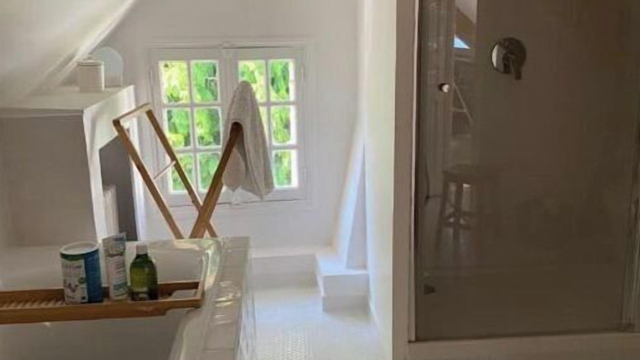 Photo of Bathroom in Saint-Pierre-de-Bailleul