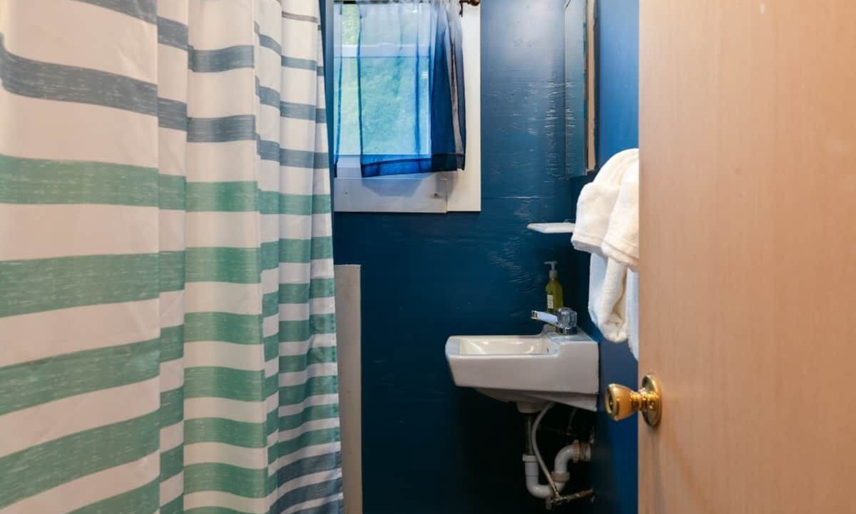 Photo of Bathroom in Ulysses