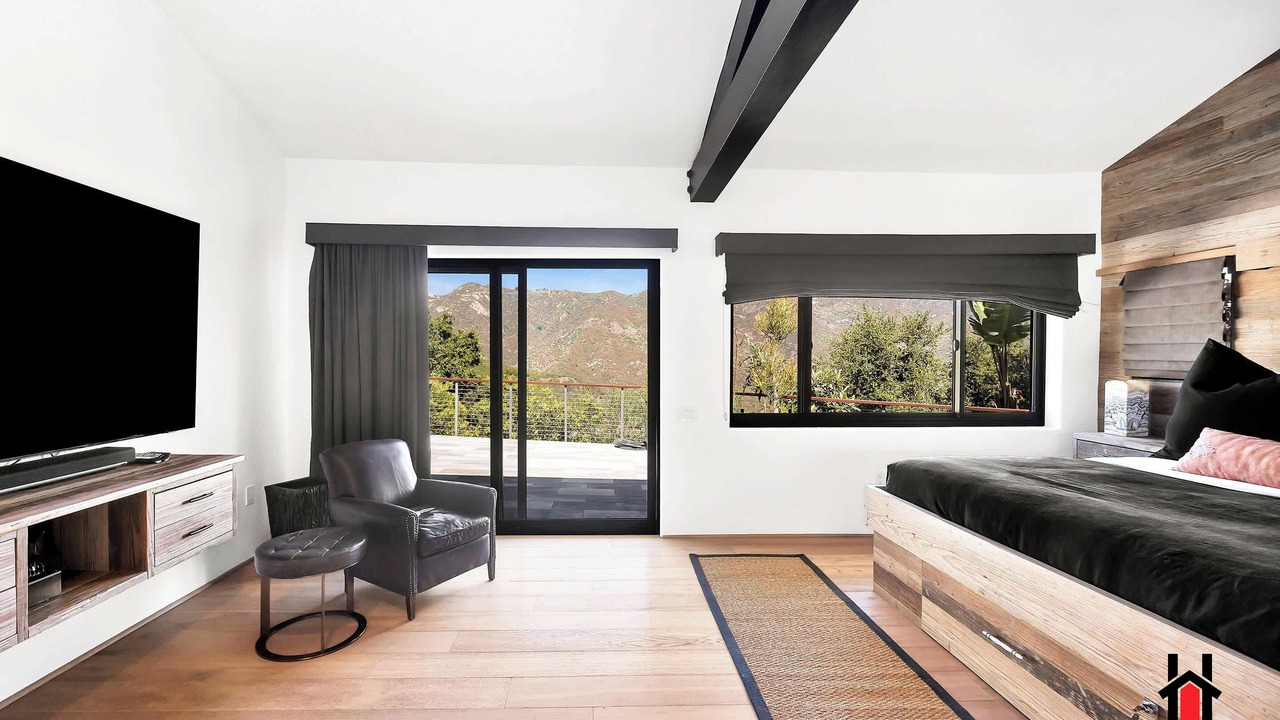 Photo of Bedroom in Malibu