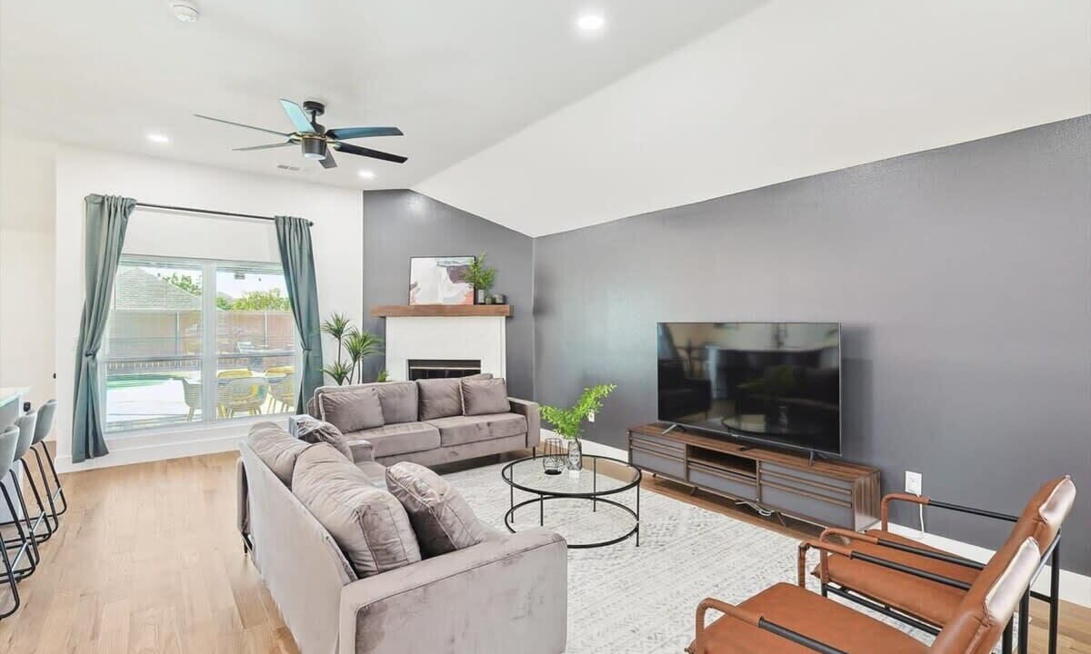 Photo of Livingroom in Waxahachie