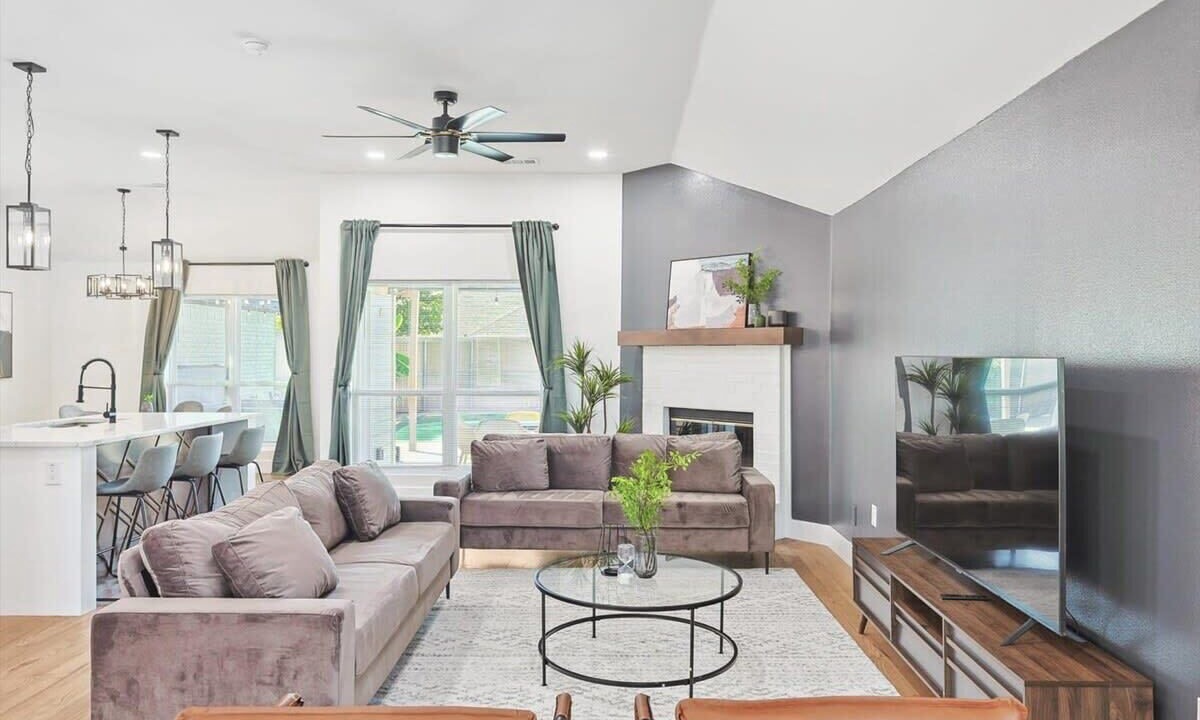 Photo of Livingroom in Waxahachie