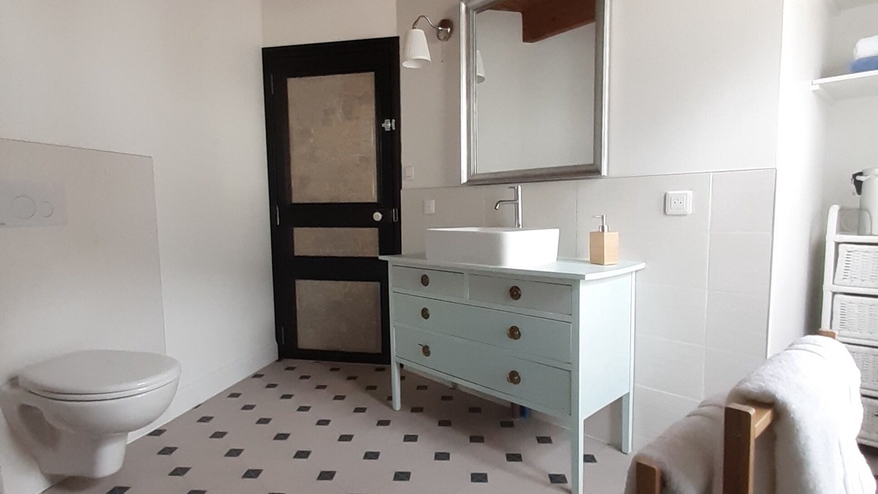 Photo of Bathroom in Guemene-Penfao