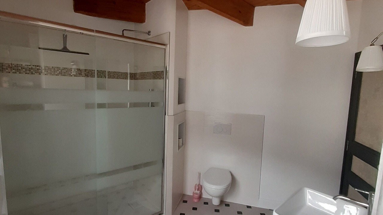 Photo of Bathroom in Guemene-Penfao