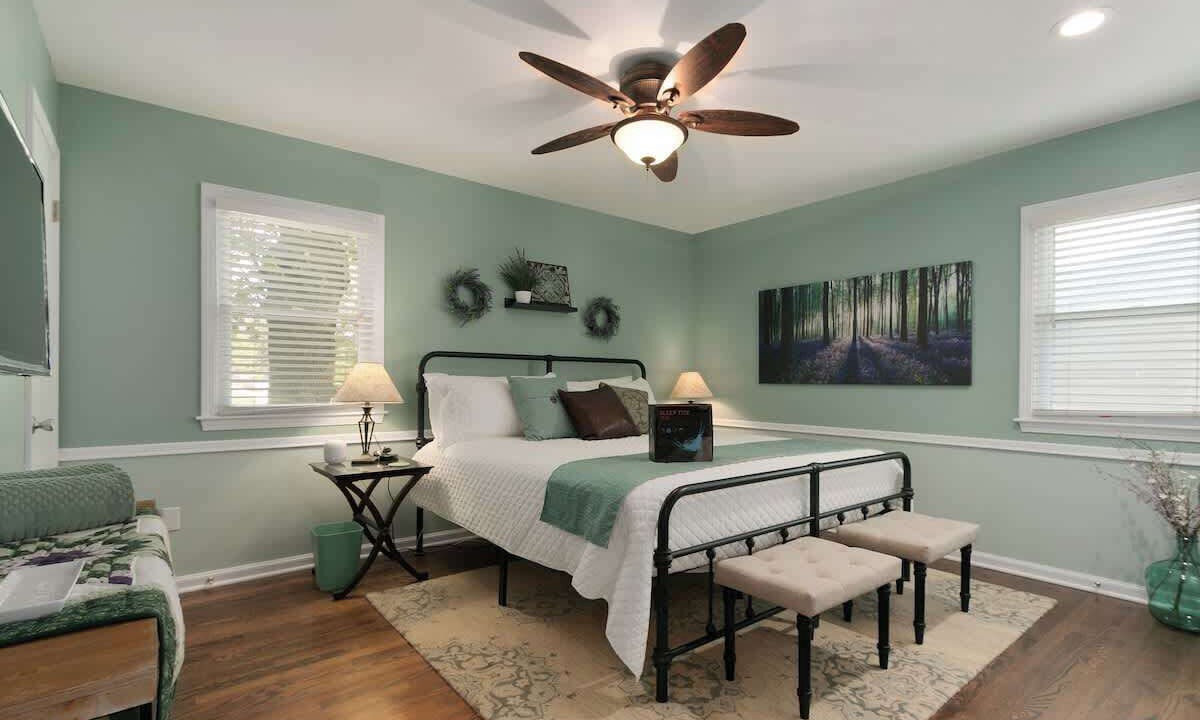 Photo of Bedroom in Nall Hills