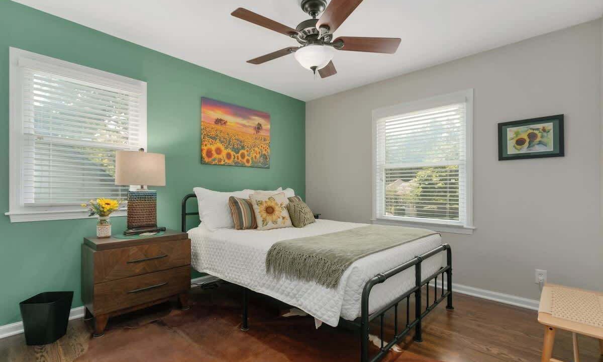 Photo of Bedroom in Nall Hills