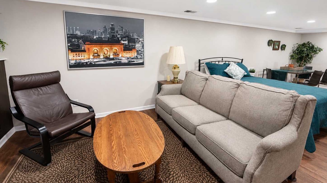 Photo of Livingroom in Nall Hills