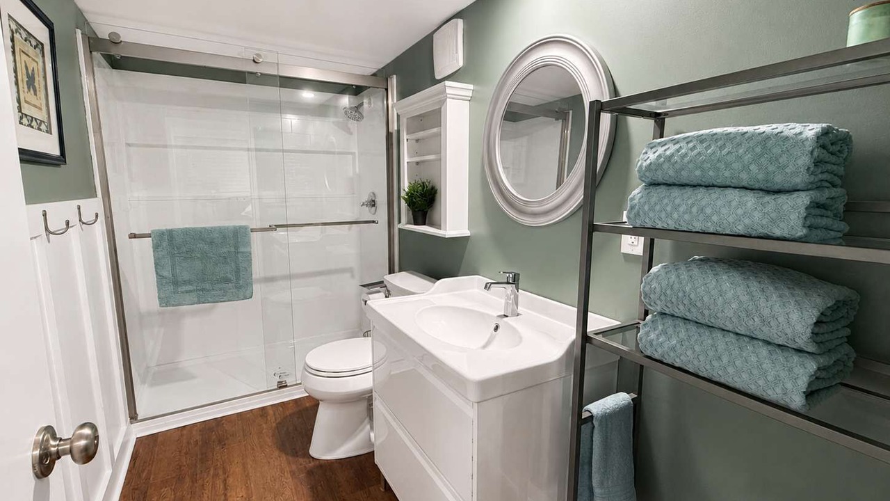 Photo of Bathroom in Nall Hills
