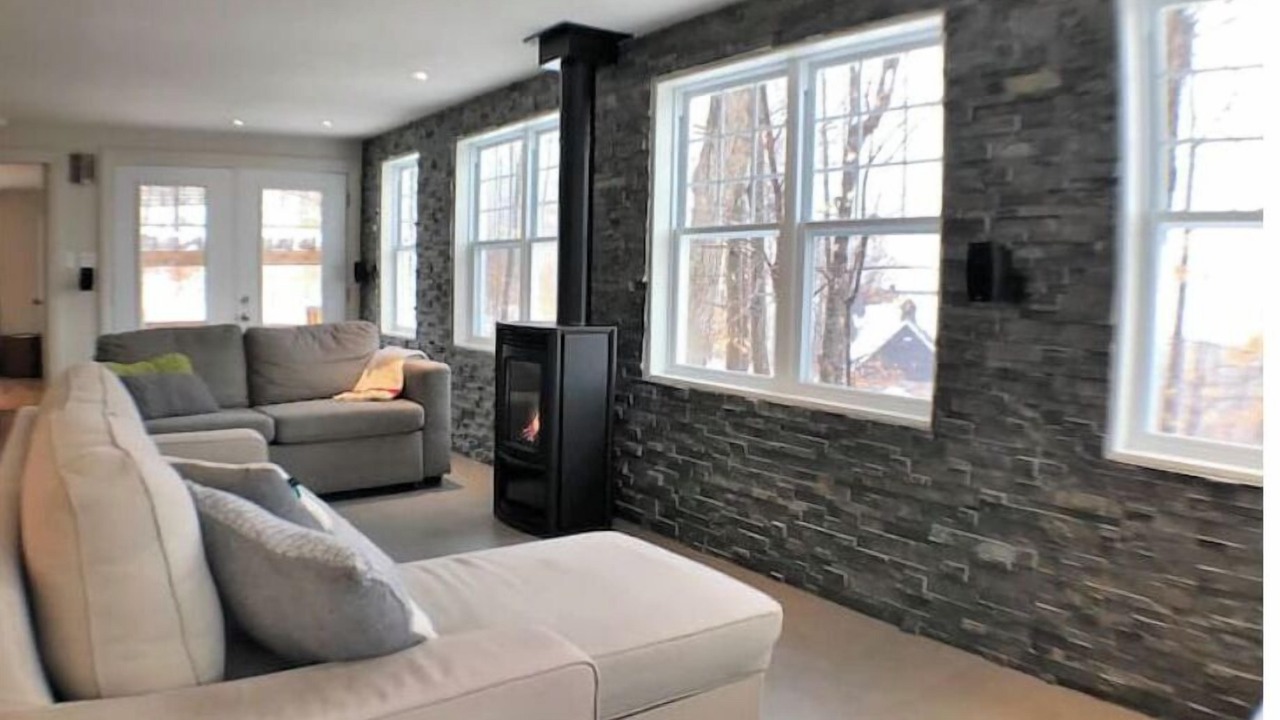 Photo of Livingroom in Rawdon