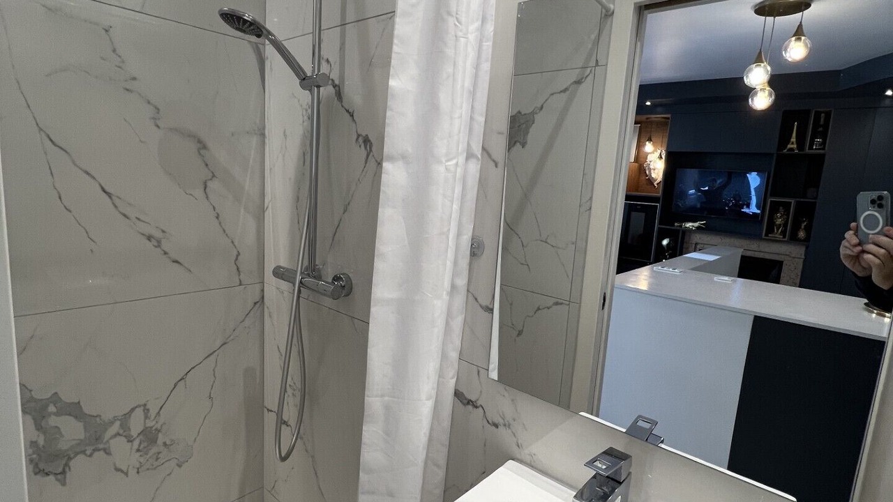 Photo of Bathroom in Jean Moulin - Marius Berliet