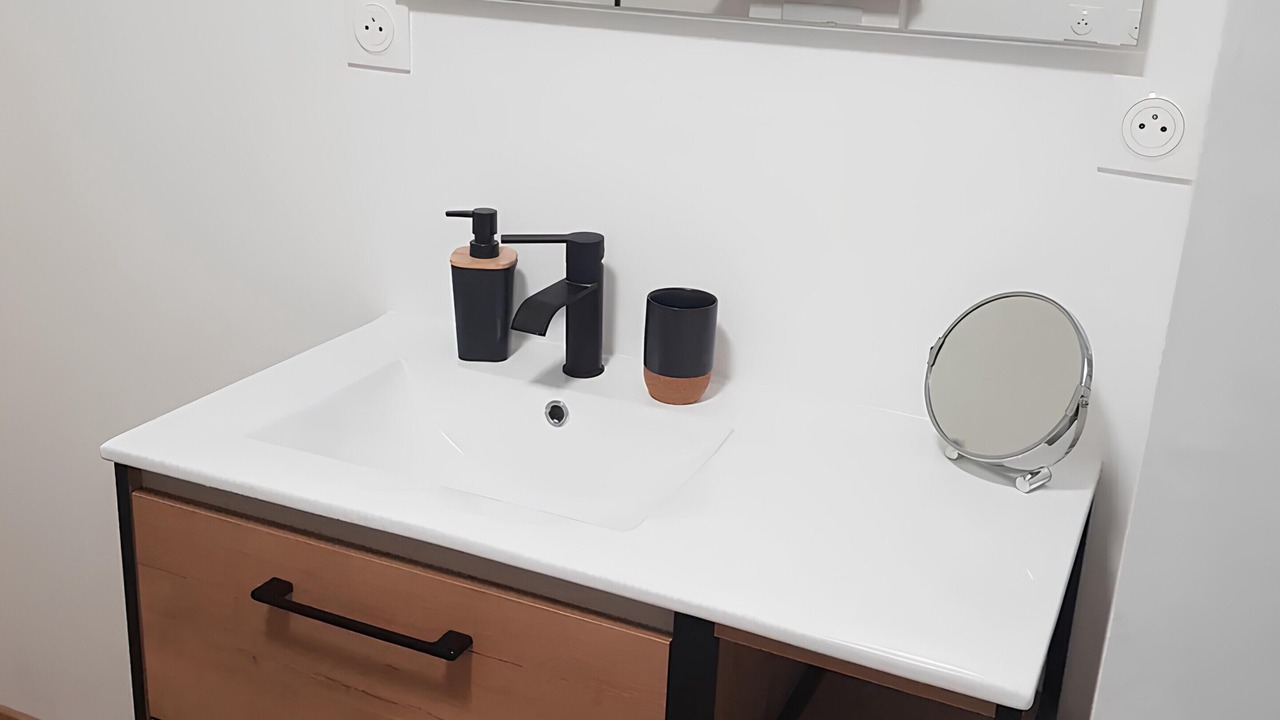 Photo of Bathroom in Thehillac
