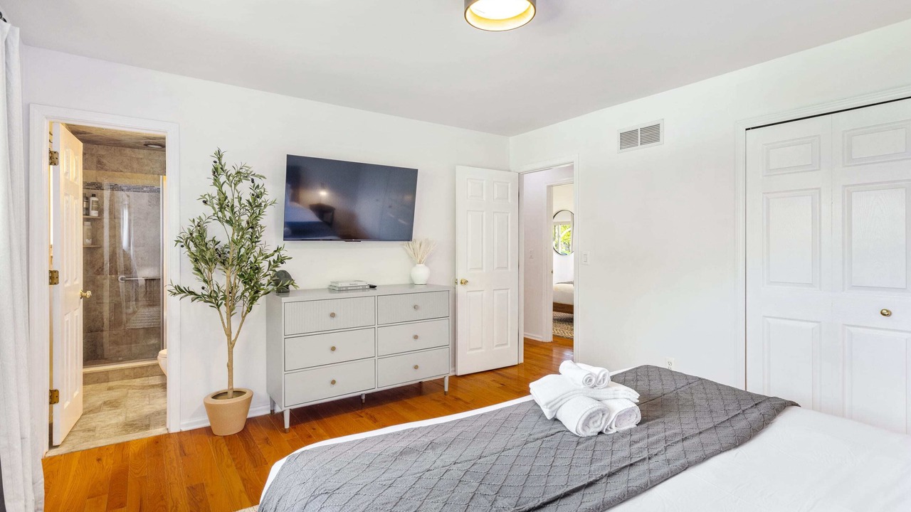 Photo of Bedroom in Troy