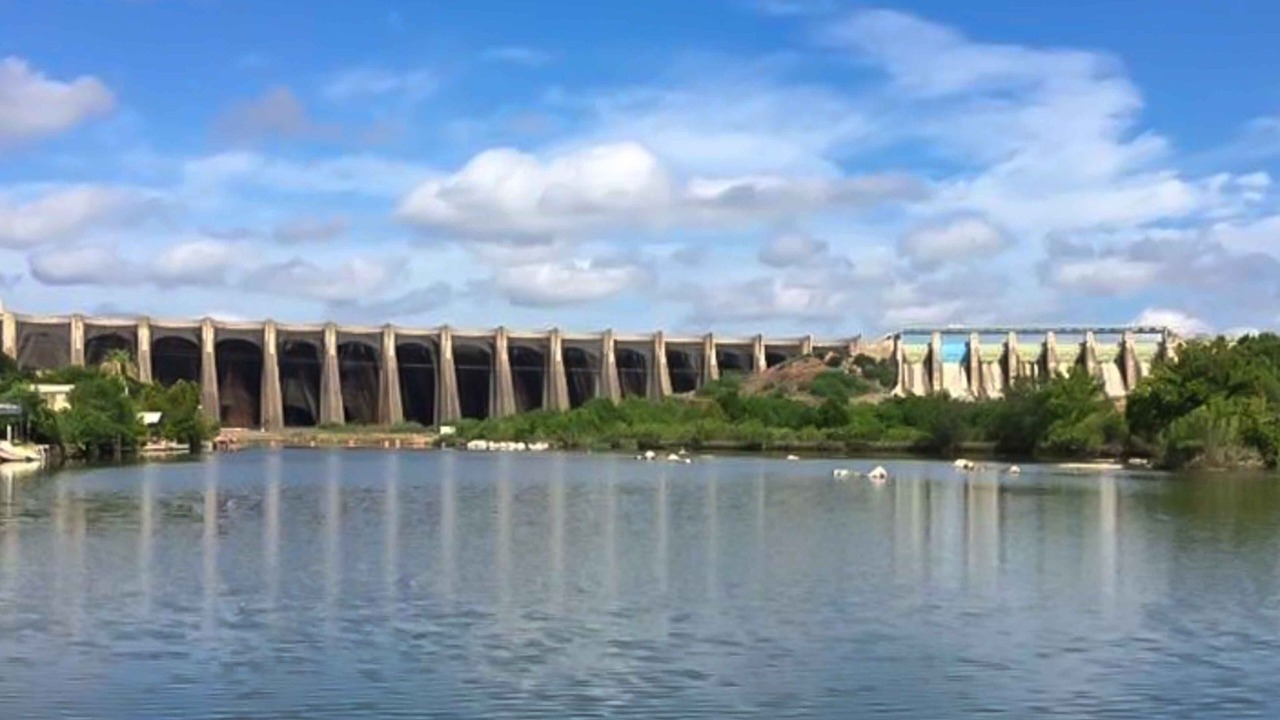Photo of Others in Buchanan Dam